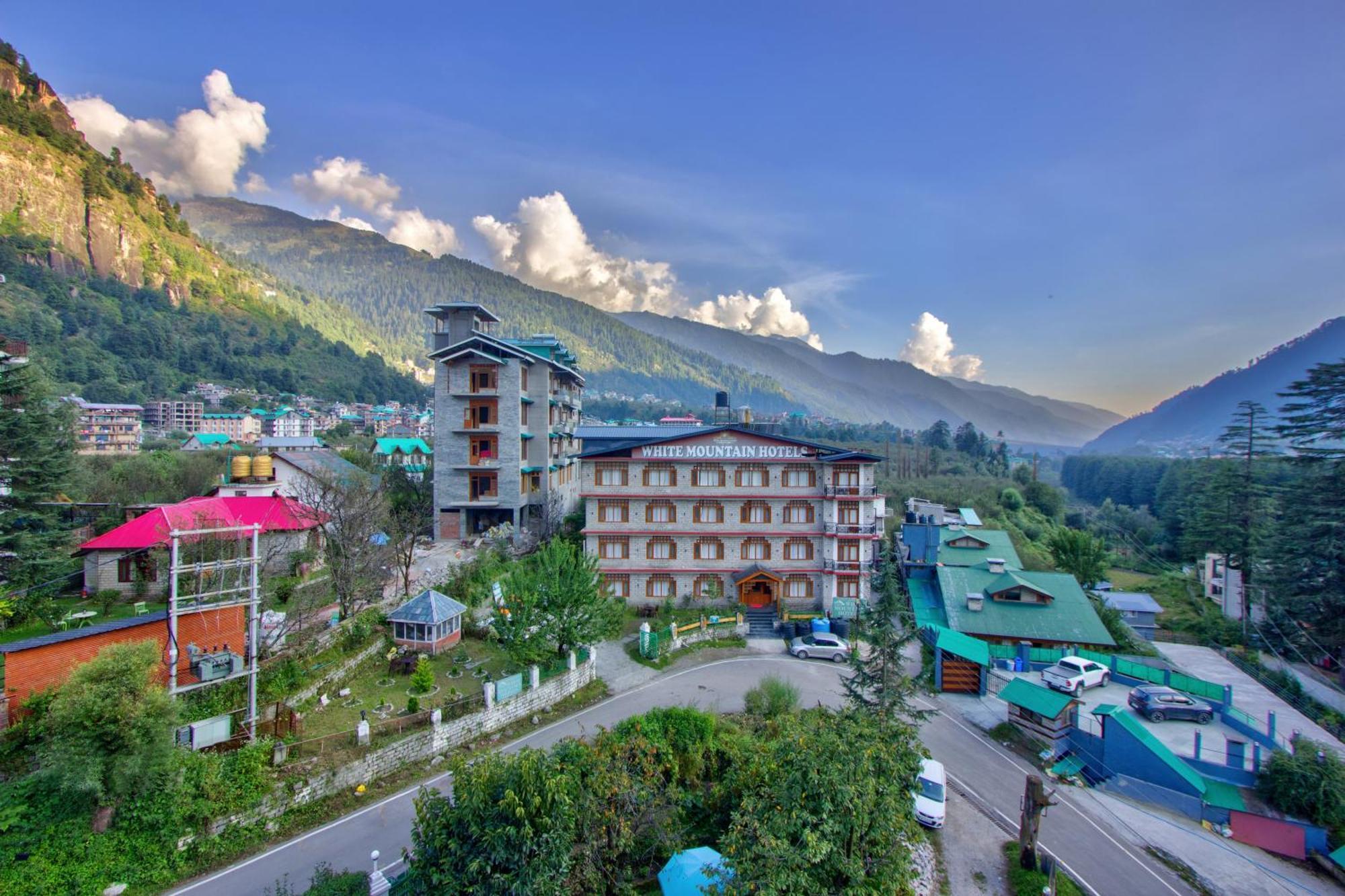 Hotel White Mountain à Manāli Extérieur photo