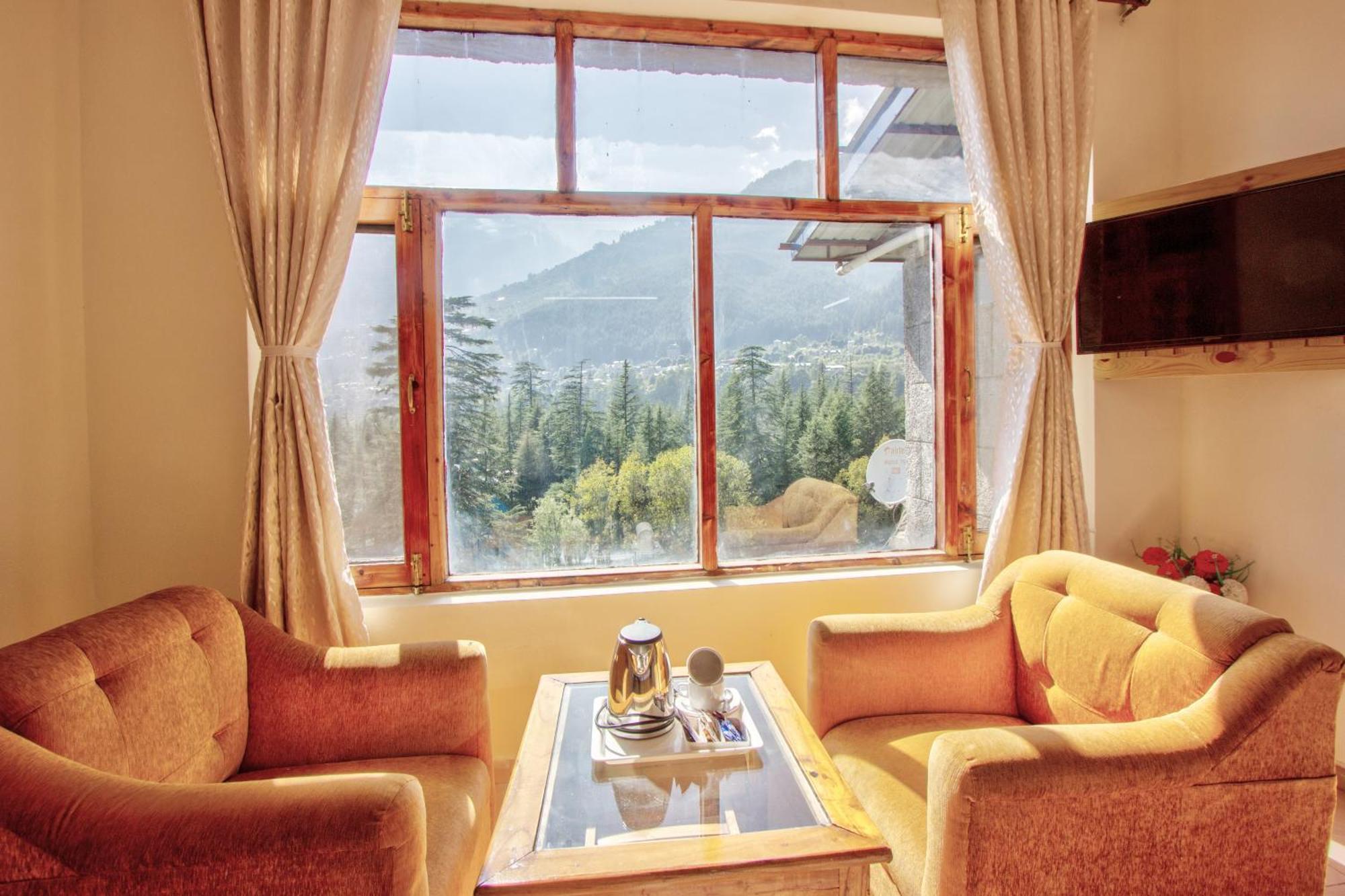 Hotel White Mountain à Manāli Extérieur photo