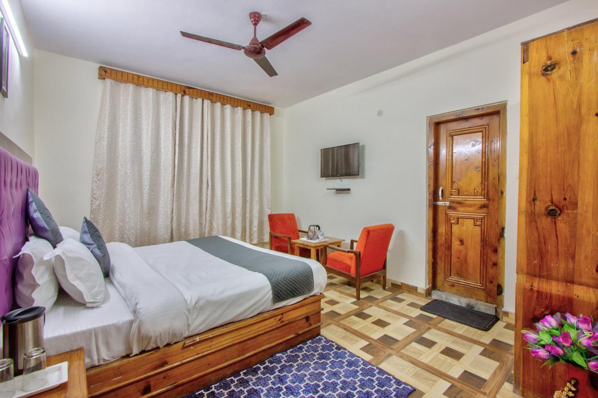 Hotel White Mountain à Manāli Extérieur photo