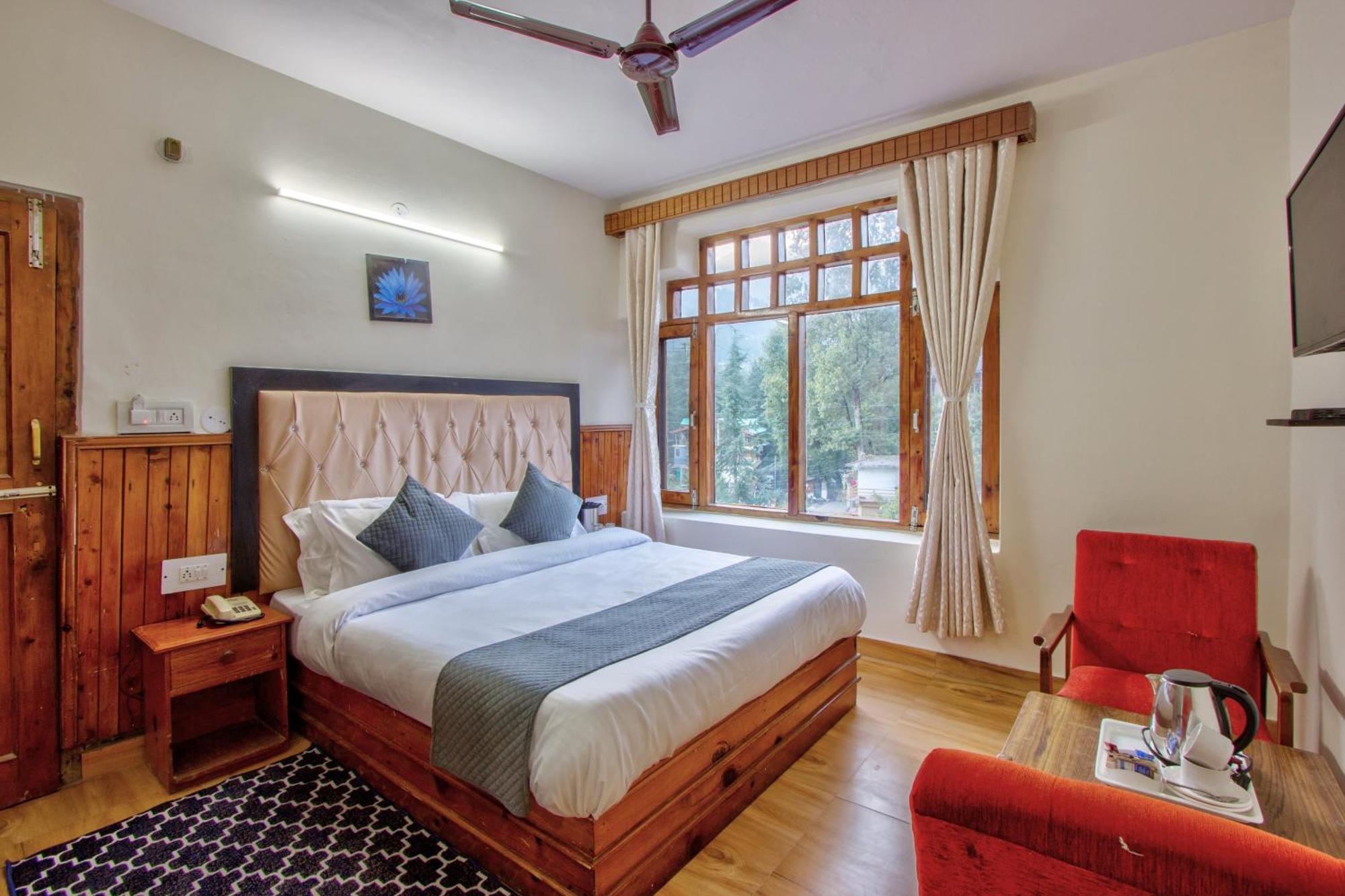 Hotel White Mountain à Manāli Extérieur photo